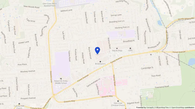 Map showing the location of Glen Cove Center for Nursing and Rehabilitation at 6 Medical Plaza, Glen Cove, NY 11542, served by DachiPlus medical transportation.